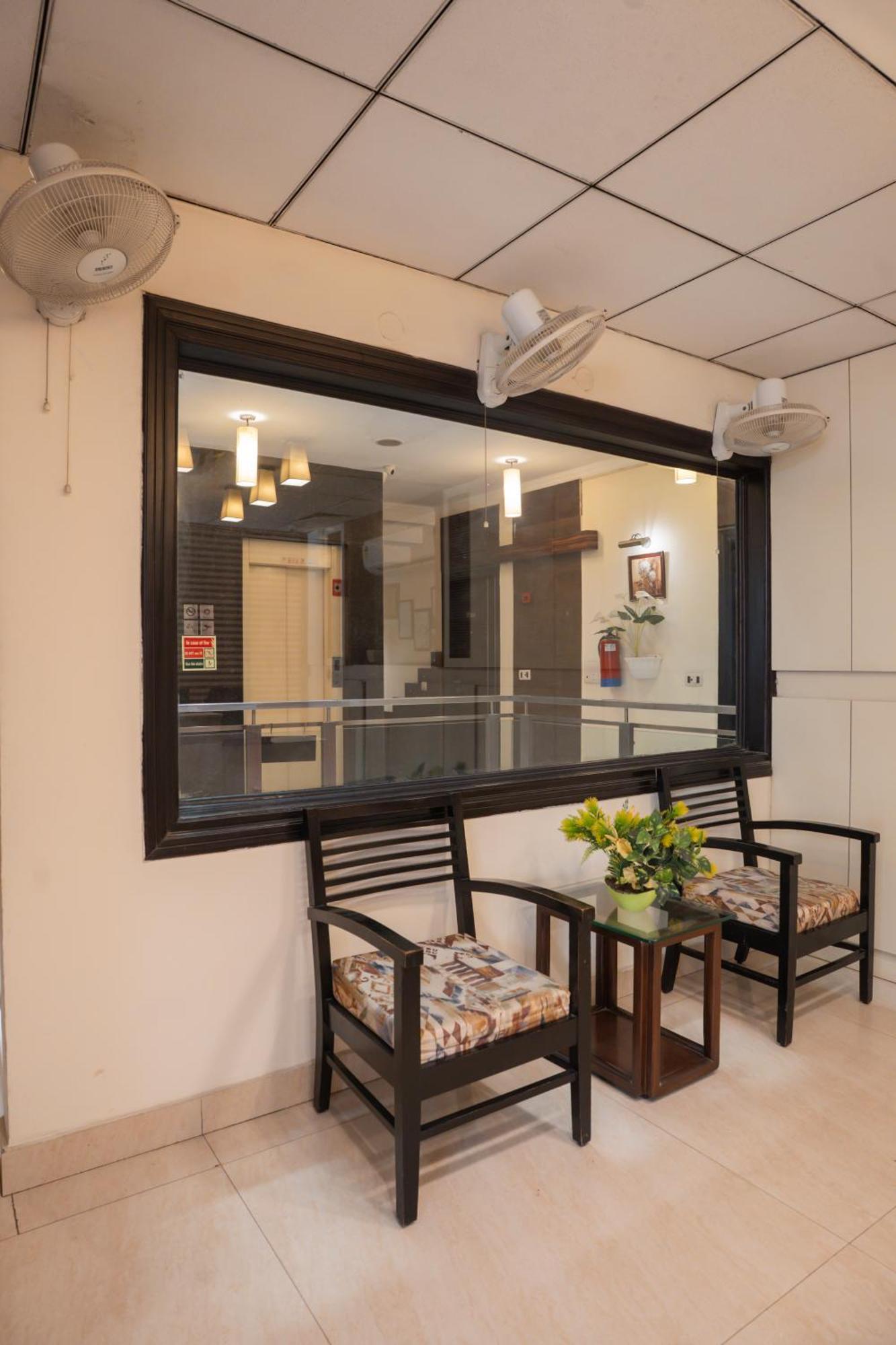 Ahuja Residency Cyber City II Gurgaon Exterior photo