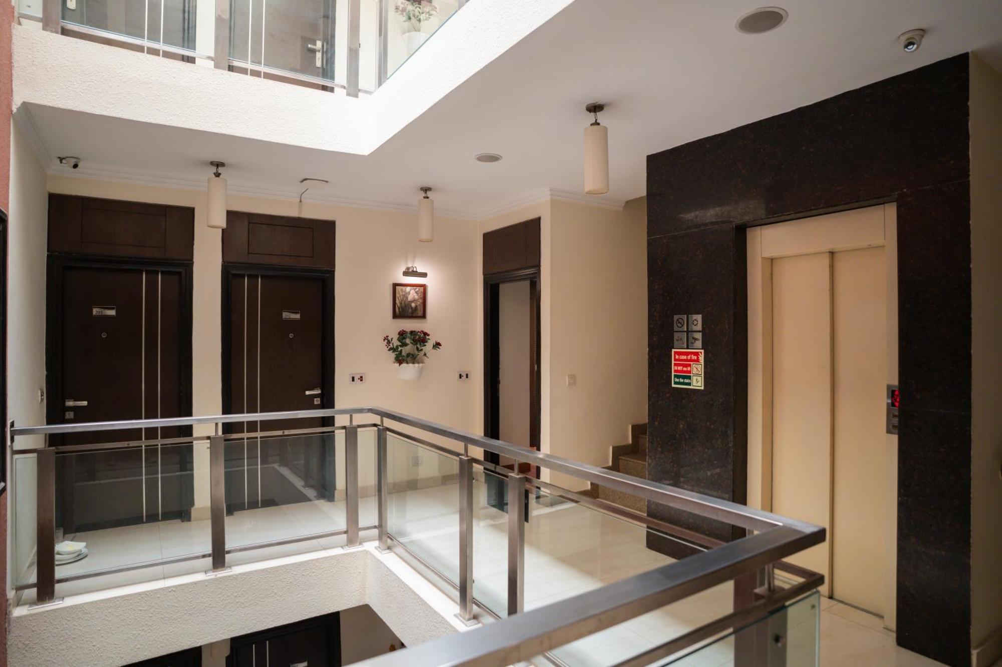 Ahuja Residency Cyber City II Gurgaon Exterior photo