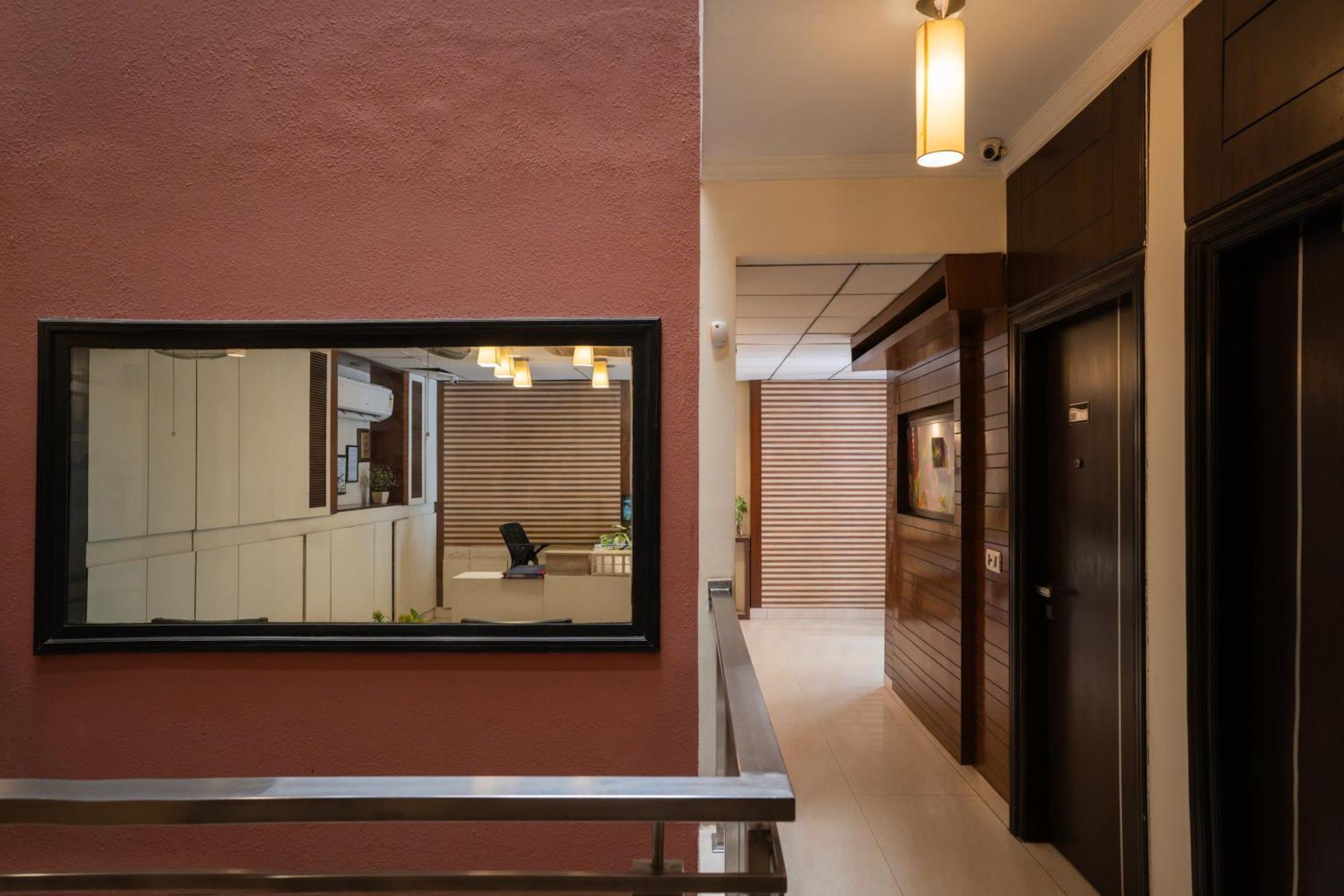Ahuja Residency Cyber City II Gurgaon Exterior photo