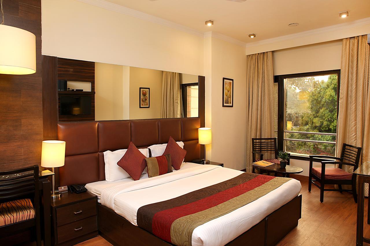 Ahuja Residency Cyber City II Gurgaon Room photo